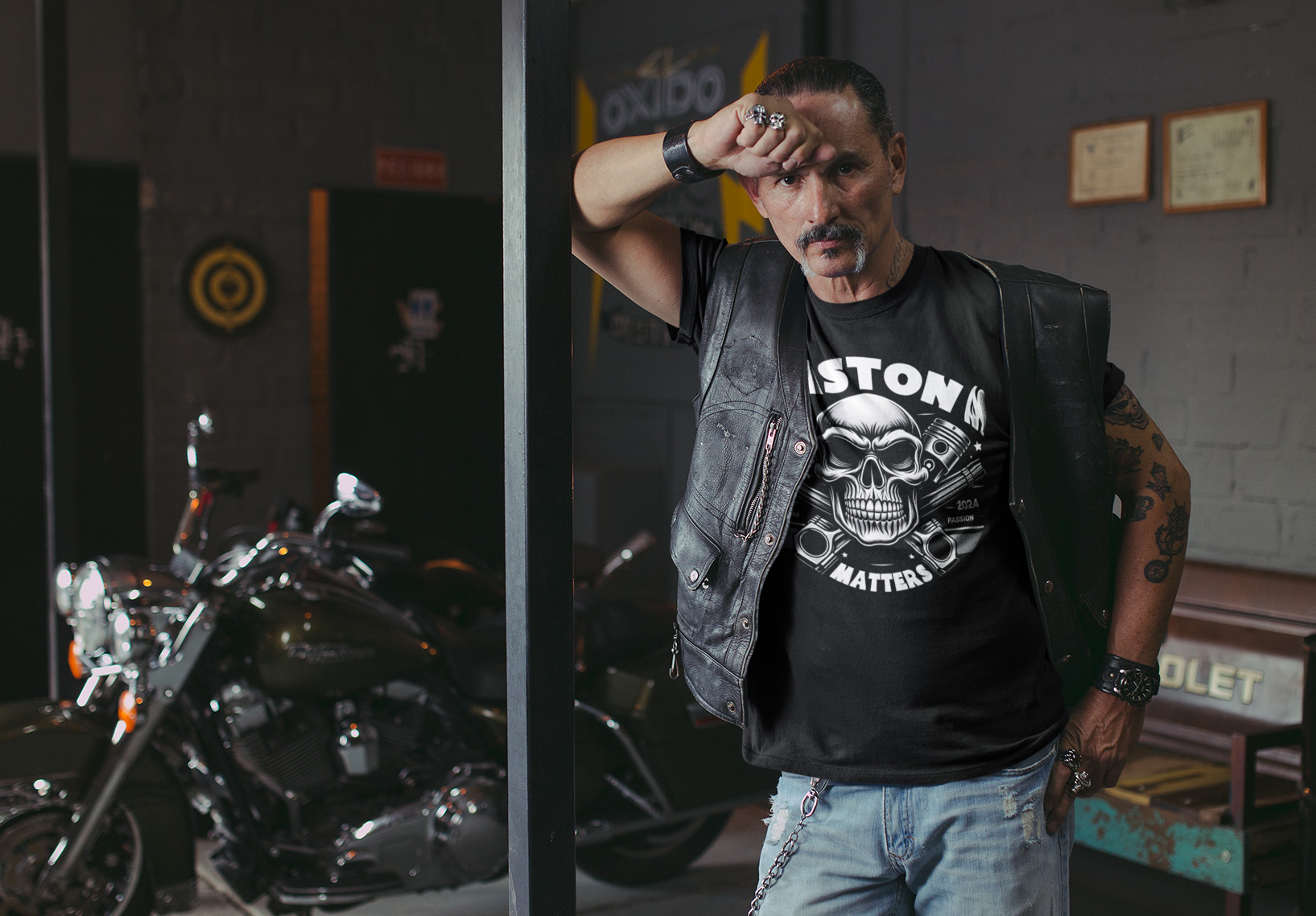 Carlos TShirt Piston matters Bike